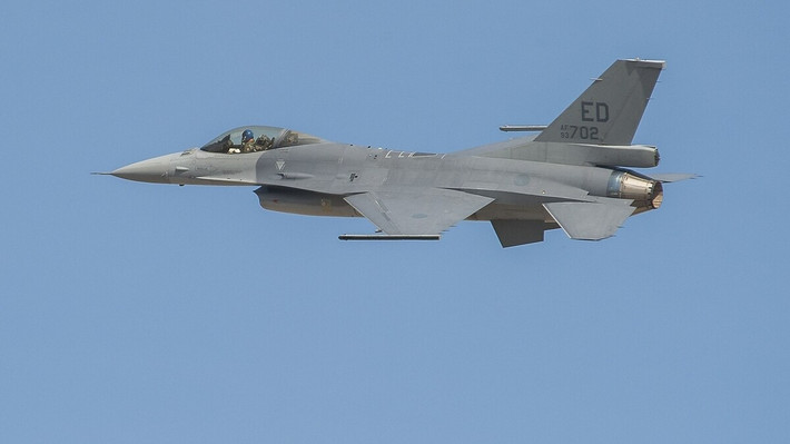 Vì so với thế hệ radar cũ trên các phiên bản “đồ cổ”, các F-16V đã được trang bị hệ thống điện tử tối tân như radar mảng quét điện tử chủ động.