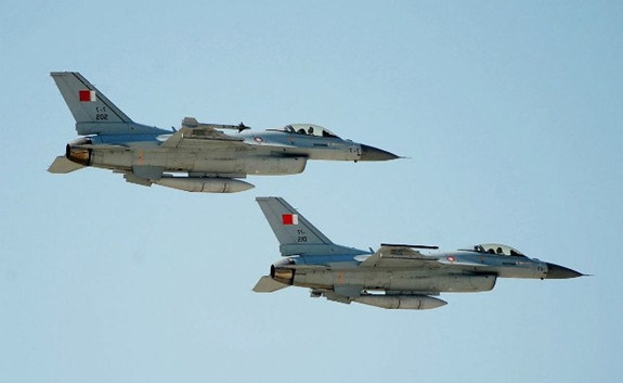 Cùng với đó, theo nguồn tin, còn có sự góp mặt của chiến đấu cơ hạng nhẹ F-16 từ Bahrain và Ai Cập. Giới chuyên gia cũng có nhận định rằng, nhiệm vụ lần này là nhằm mục đích “tuần tra và thể hiện sự hiện diện” từ phía Mỹ để thị uy trong bối cảnh gia tăng căng thẳng liên quan đến chương trình hạt nhận Iran.