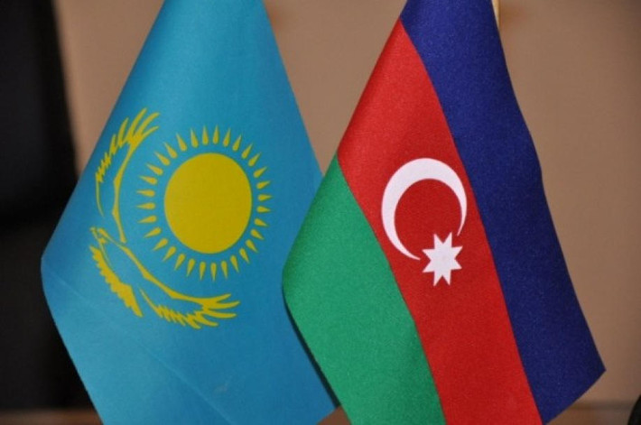 Ngoài ra, nhiều loại khí tài tối tân khác cũng được Nga chuyển giao cho Quân đội Azerbaijan và Quân đội Kazakhstan.