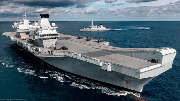 Và kể từ khi bắt đầu các cuộc tập trận, trong khuôn khổ Chiến dịch Fortis, HMS Queen Elizabeth đã chính thức là một Soái hạm của Nhóm tấn công tàu sân bay 21, một lực lượng đặc nhiệm đặc biệt.