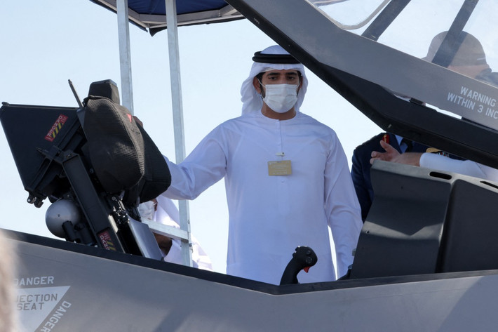 Góp mặt tại sự kiện có Thủ tướng UAE, ông cũng đăng tải một đoạn trạng thái trên Twitter của mình, “Lĩnh vực hàng không toàn cầu đang trở lại với Dubai và UAE. Cả thế giới tụ họp với chúng tôi để bàn luận về kinh tế, tương lai và văn hóa”, Thủ tướng UAE, ông Mohammed bin Rashid Al Maktoum viết.