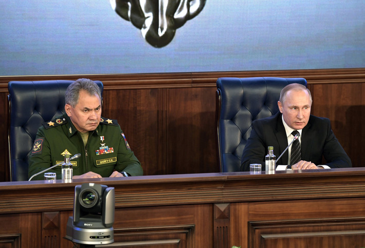 Tuy nhiên, thông tin mới đây sau khi Tổng thống Nga Vladimir Putin họp An ninh Quốc gia với Bộ trưởng Bộ Quốc phòng Nga lại có một diễn biến khác. Nguồn ảnh: ameria.cgtn.com.