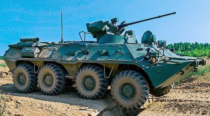Các thiết giáp chiến đấu BTR-82A được thiết kế với kích thước chiều dài thân là 7,65m, rộng 2,9m và cao 2,8m, cùng với đó là trọng lượng tổng thể đạt 15.4 tấn. Nguồn ảnh: war-time.ru.