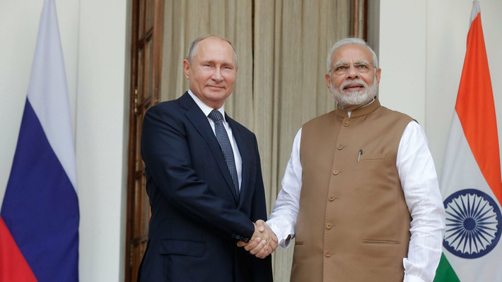 Cụ thể, Moscow và Dehli đã ký thoả thuận về chương trình hợp tác kỹ thuật quân sự song phương giai đoạn 2021-2031, văn kiện này được ký dưới sự chứng kiến của Bộ trưởng Bộ Quốc phòng Nga và Bộ trưởng Bộ Quốc phòng Ấn Độ là Tướng quân Sergei Shoigu và ông Rajnath Singh. Nguồn ảnh: TTXVN.