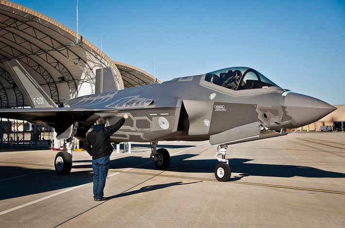Qua các thông số về mẫu tiêm kích F-35 này của Mỹ, quả thực cũng không ngạc nhiên gì khi Phần Lan đã quyết định chọn mẫu tiêm kích này để trang bị vào quân đội của mình, chúng quả thực rất tối ưu. Nguồn ảnh: wikimedia.org.