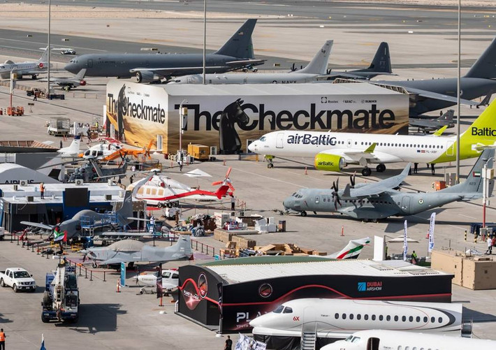 Theo các thông tin chính thức, khuôn khổ Dubai Airshow 2021 được tổ chức lần này có sự góp mặt của đông đảo các quốc gia trên thế giới, bao gồm sự góp mặt của 372 doanh nghiệp đến từ 118 quốc gia. Dự kiến trong thời gian tổ chức, sẽ có hơn 85.000 lượt khách ghé thăm thăm quan.