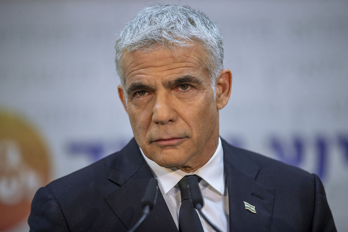 Tháng trước, Bộ trưởng Bộ ngoại giao Israel, ông Yair Lapid đã nói rằng, nếu một chế độ khủng bố như Iran muốn có được vũ khí hạt nhân, chúng tôi buộc phải hành động một cách răn đe rõ rệt.