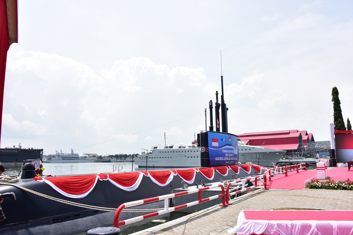 Theo hợp đồng thì KRI Nagpasa và KRI Ardadedali sẽ được đóng gọi tại Hàn Quốc còn KRI Alugoro (405) được lắp ráp tại PT PAL ở Surabaya như một phần của chương trình chuyển giao công nghệ. Đây cũng là con tàu đầu tiên được lắp ráp và hạ thuỷ ở Indonesia và Đông Nam Á.