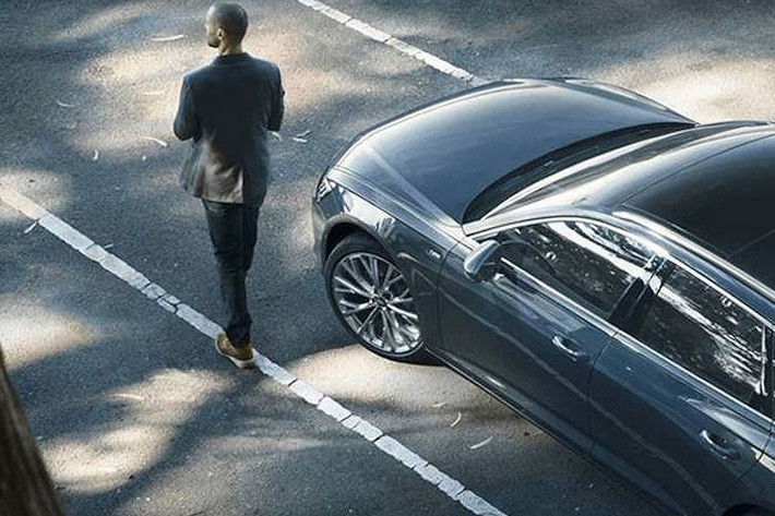 Bề rộng của A6 L vẫn nhỏ hơn so với bề rộng của A8.
