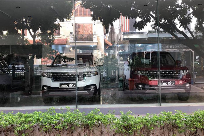 Mẫu xe ôtô BAIC Changhe Q7 sản xuất tại Trung Quôc được cho là "nhái" SUV hạng sang Range Rover khi toàn bộ thiết kế ngoại hình chiếc xe này mang đậm phong cách của thương hiệu đình đám Anh quốc.