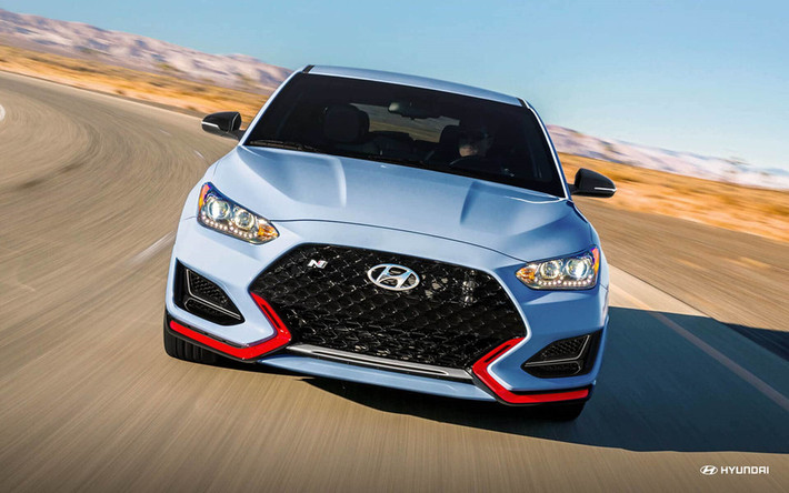 Ngoài mức giá xe Hyundai Veloster N từ 27.785 USD (khoảng 645,7 triệu đồng) tại thị trường Mỹ, trang CarsDirect còn đưa ra gói cho thuê trong 3 năm. Khách hàng chỉ cần đặt cọc số tiền 2.299 USD (khoảng 53,4 triệu) khi ký hợp đồng và thanh toán 429 USD (khoảng 10 triệu) mỗi tháng sau đó. Gói này dành cho nhưng ai không đủ tiền mua hẳn xe.
