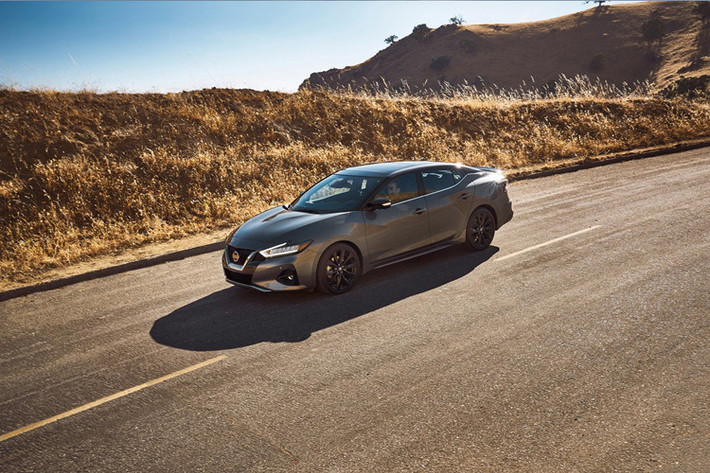 Ngoài ra, mẫu sedan cỡ lớn Nissan Maxima 2019 được trang bị khối động cơ V6 3,5 lít, sản sinh công suất tối đa 300 mã lực và mô-men xoắn cực đại 353 Nm, đi kèm hộp số vô cấp điện tử Xtronic CVT.