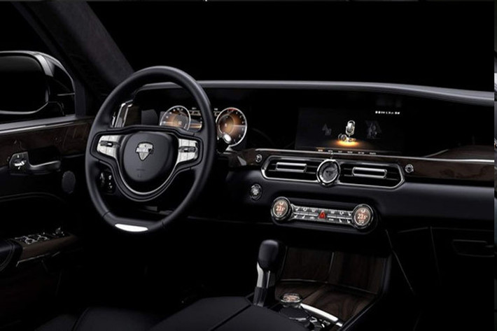 Nội thất của chiếc sedan hạng sang là sự kết hợp giữa nét hiện đại và tính cổ điển.