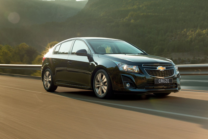 Chevrolet Cruze sẽ chính thức ngừng sản xuất vào tháng 3/2019. Tại Việt Nam, Chevrolet Cruze cũng không còn xuất hiện trong danh mục sản phẩm sau 8 năm góp mặt trên thị trường.