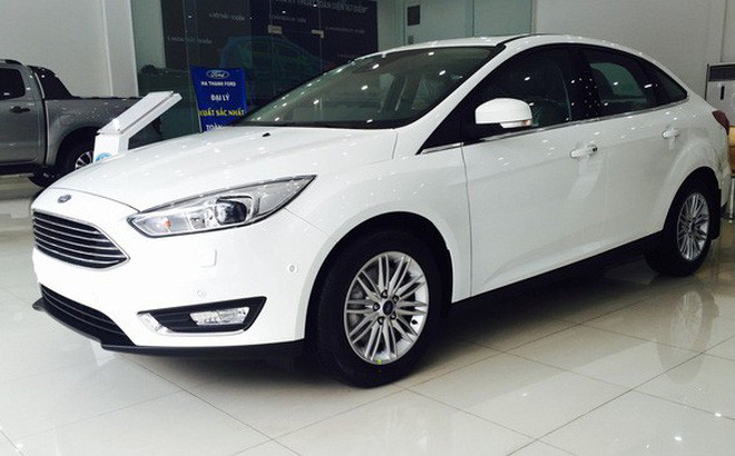 GM và Ford là hai hãng xe có nhiều mẫu xe bị khai tử năm 2018 nhiều nhất. Dù không bị khai tử hoàn toàn nhưng mẫu xe Ford Focus sẽ dừng cung cấp ở một số thị trường nhất định như Bắc Mỹ, Mỹ, Canada... Xe vẫn sẽ được bán tại châu Âu, Trung Quốc và một số thị trường khác. Sở dĩ vậy bởi xe bị đánh giá thấp về cảm giác lái vì những lỗi liên quan đến hộp số Powershift.