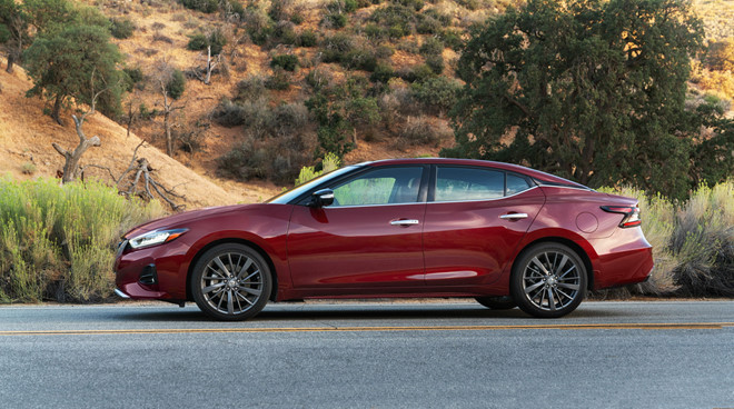 Sedan cỡ lớn Nissan Maxima 2019 được trang bị khối động cơ V6 3,5 lít, sản sinh công suất tối đa 300 mã lực và mô-men xoắn cực đại 353 Nm, đi kèm hộp số vô cấp điện tử Xtronic CVT.