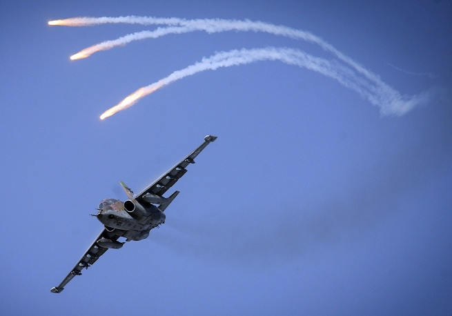 Máy bay chiến đấu quan trọng tiếp theo do Sukhoi thiết kế là Su-25. Đây là loại cường kích cơ có khả năng hỗ trợ trên không đắc lực cho các lực lượng Lục quân của Liên Xô.