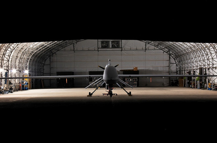 MQ-1C cũng biến thể hiện đại hóa mới nhất của MQ-1 và nó chỉ mới được Quân đội Mỹ đưa vào trang bị từ năm 2009.