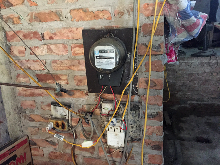 Dù cư dân 2 bên đã đề đơn kiến nghị lên rất nhiều lần nhưng đến vẫn chưa thể giải quyết và tình trạng này thì đã kéo dài như vậy hàng chục năm nay nhưng khu "ổ chuột" giữa Hà Nội vẫn tồn tại, tiềm ẩn nhiều nguy cơ mất an toàn PCCC và nhiều hệ lụy khác.