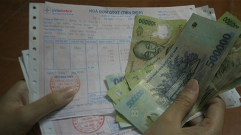 Hóa đơn tiền điện tăng nhanh trong những ngày hè khiến nhiều người chóng mặt. Ngoài việc phải có ý thức trong quá trình sử dụng thì những gợi ý sắm những vật dụng dưới đây sẽ giúp tiết kiệm điện đáng kể.