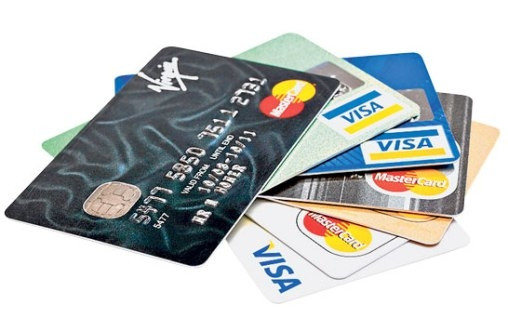 Ngoài việc chuyển tiền, để tránh trường hợp bị thiếu hụt ngân sách, nếu bạn là người đi nước ngoài thường xuyên thì tốt hơn hết hãy mở một tài khoản thẻ tín dụng thuộc loại không phải trả phí quy đổi (hoặc loại có tích điểm cho mỗi lần quy đổi). Ảnh minh họa.