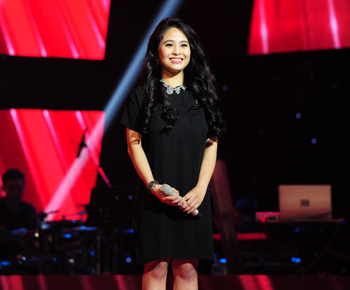 Ca Nương Kiều Anh được biết đến qua những vụ lùm xùm của cuộc thi The Voice và càng được cộng đồng mạng biết đến nhiều hơn sau cuộc hôn nhân với cháu trai Giáo Sư Văn Như Cương.