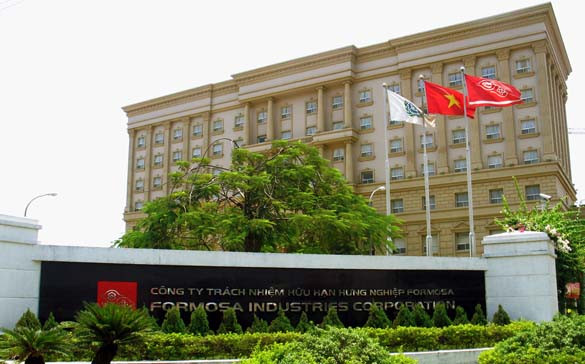 Dự án thứ hai được đánh giá có vốn đầu tư khủng đó là Công ty TNHH Hưng Nghiệp Formosa đã được Bộ Kế hoạch và Đầu tư cấp phép triển khai dự án xây dựng khu liên hợp dệt sợi nhuộm đặt tại khu công nghiệp Nhơn Trạch III, Đồng Nai, tổng vốn đầu tư cho dự án này là 1 tỷ USD với diện tích 300 ha từ năm 2001. Ảnh Idco.com.