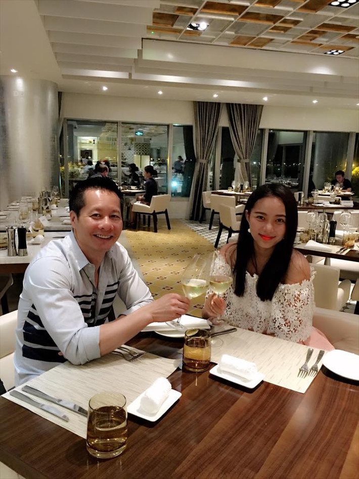 Chồng cô là ông Đức An – Một doanh nhân nổi tiếng đào hoa. Ông Đức An 54 tuổi, trước khi đến với Như Thảo đã có 3 đời vợ, vợ gần nhất là siêu mẫu Ngọc Thúy - Cuộc hôn nhân này đã tốn không biết bao nhiêu giấy mực báo chí.