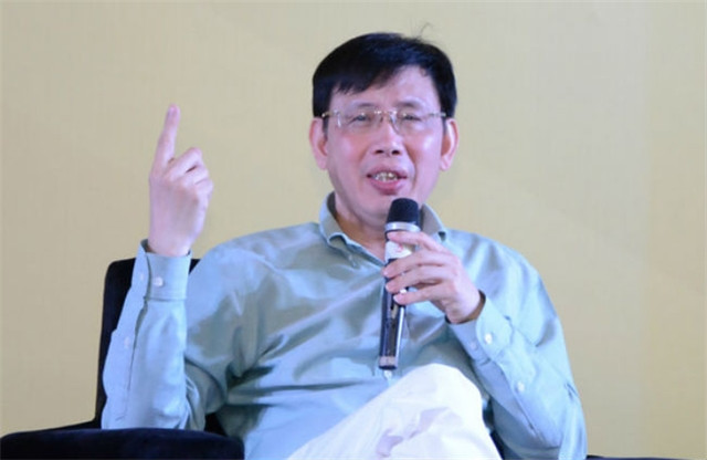 Người dám phát biểu suy nghĩ của nhiều người nhưng chưa dám nói là 1 trong 13 thành viên sáng lập ra tập đoàn FPT hùng mạnh. Ông Bảo đã có gần 30 năm kinh nghiệm trong lĩnh vực thông tin cả trong và ngoài nước. Ông cũng tham gia quản trị nhiều dự án mang tầm quốc gia và có đóng góp to lớn vào sự nghiệp phát triển của FPT.