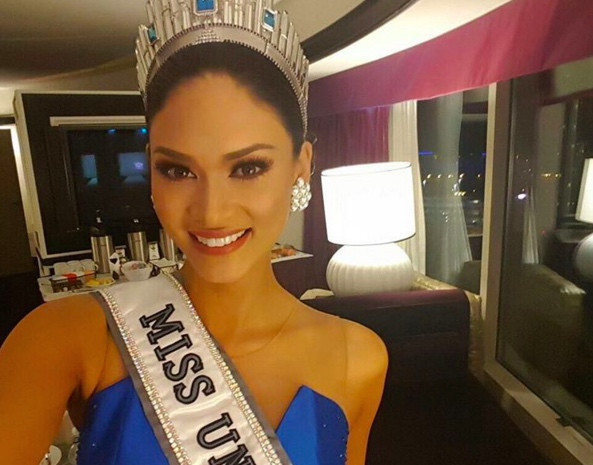 Trước đó, trên instagram, Pia còn khoe khéo góc nhỏ, nơi dành cho trang điểm ngay khi cô nhận được căn hộ đặc ân này.