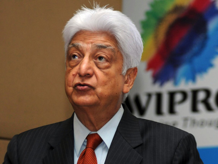 Azim Premji, ông vua phần mềm Wipro. Người đàn ông giàu bậc nhất Ấn Độ được ưu ái cho cái tên ông vua tiết kiệm. Ông vẫn lái chiếc xe corolla bình dân, nghỉ phòng khách của công ty khi đi công tác. Ông luôn nhắc nhở nhân viên của mình tắt điện khi ra khỏi văn phòng.
