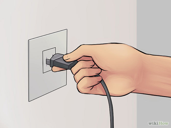 Các chuyên gia cũng cảnh báo, chúng ta nên rút phích cắm cho tất cả các thiết bị điện khi không dùng đến vừa bảo vệ được thiết bị được bền lâu vừa giảm thiểu điện năng tiêu thụ đồng thời tránh được các hỏa hoạn đáng tiếc không xảy ra như chập điện, cháy nổ...