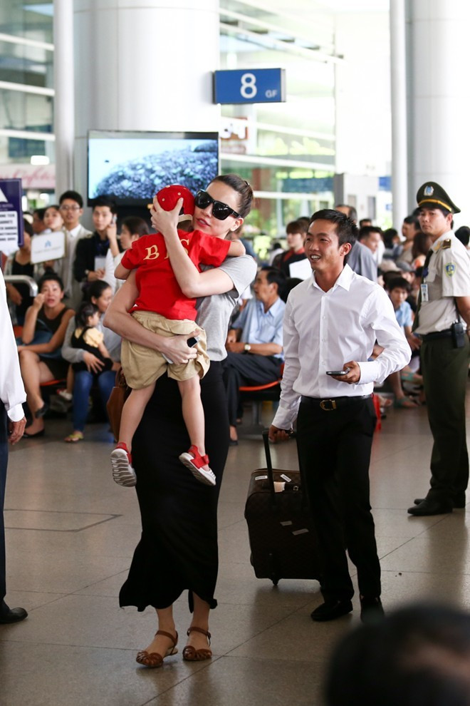 Cậu nhóc Subeo, con trai của Hồ Ngọc Hà và Cường Đô La hiện đang học khối lớp mầm non 4 tại trường mầm non quốc tế Anh Quốc với mức học phí khủng lên đến 219,5 triệu đồng/năm. Để nhập học ở đây, ban đầu đã phải chi ra gần 22 triệu đồng. Ảnh: VTC.