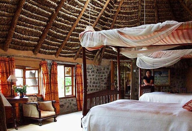 Hiện tại, họ đang nghỉ dưỡng tại hòn đảo nhỏ ở Caribean, tại một căn biệt thự của gia đình bạn công nương Kate. Biệt thự này được cho thuê với giá 20.000 Bảng/ tuần.