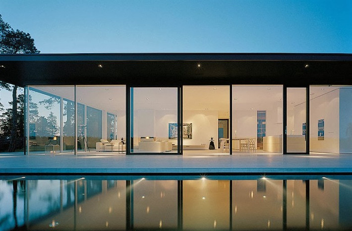 Theo tạp chí kiến trúc Architecism, “dự án được thiết kế theo yêu cầu khắt khe và được tiến hành theo một phương thức chuẩn xác để có những đường nét rõ ràng, mang đến cho vùng đá mũi quần đảo Stockhom một tác phẩm kiến trúc tuyệt vời.”