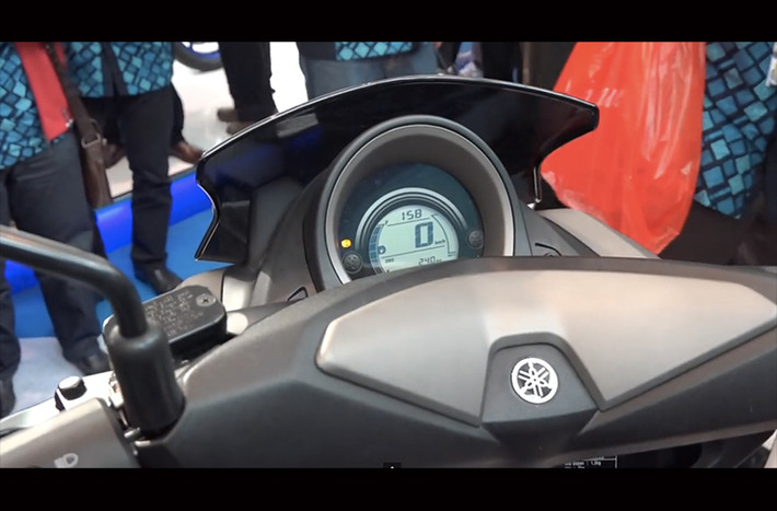 Đồng hồ của NMax 150 nhỏ nhắn...
