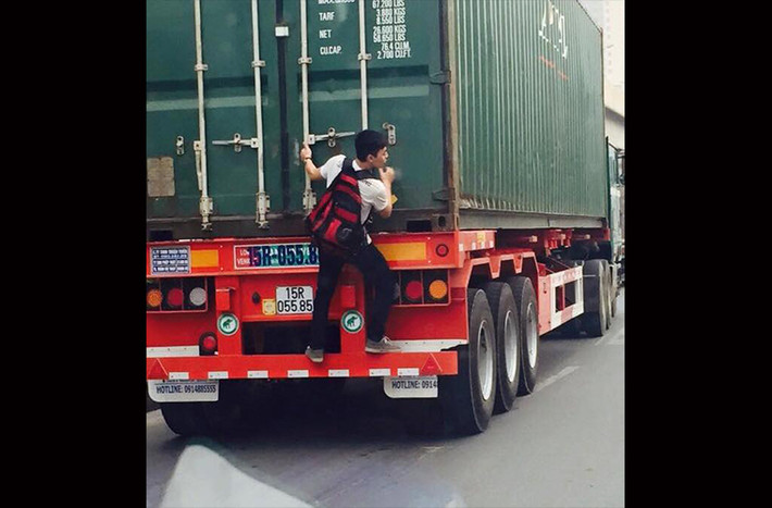 Anh hùng không đợi tuổi