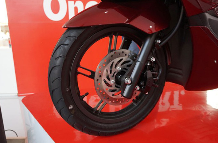 ...bánh mâm thắng đĩa của PCX 150.
