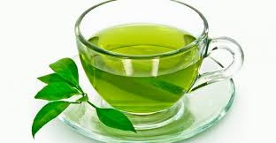 10. Trà xanh Trà xanh có chứa flavonoid, một loại chất chống oxy hóa. Đặc biệt là hàm lượng chất chống oxy hóa epigallocatechin gallate (EGCG). EGCG đã được chứng minh là tăng cường chức năng miễn dịch. Trà xanh cũng là nguồn cung cấp axit amin L-theanine. L-theanine có thể hỗ trợ trong việc sản xuất các hợp chất chống vi trùng trong tế bào T.