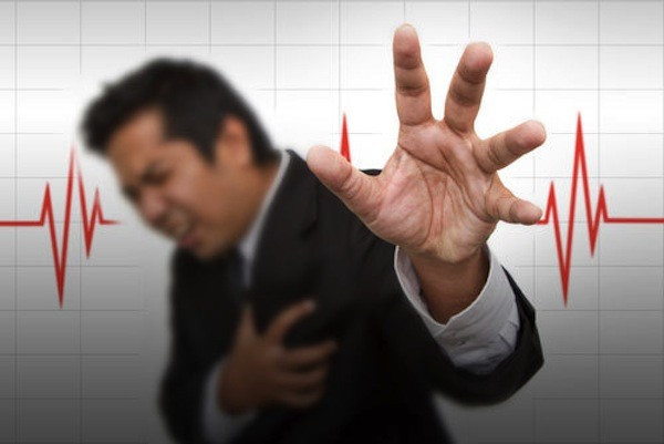 Người mắc bệnh tim, huyết áp cao. Các nghiên cứu đã chỉ ra rằng bia chứa nhiều cồn dễ gây kích thích, khiến cho não trở nên hưng phấn. Ngoài ra, đồ uống này còn làm giãn các mạch máu trong cơ thể, khiến người uống thường hay đỏ mặt.
