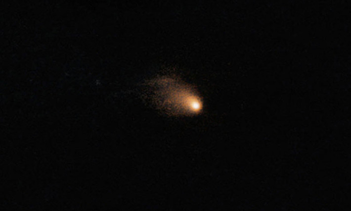10. Sao chổi Churyumov- Gerasimenko Comet: có quỹ đạo xung quanh Mặt Trời theo chu kỳ 6 năm. Sao chổi Churyumov-Gerasimenko được phát hiện đầu tiên vào năm 1969. (Nguồn: Wikipedia)