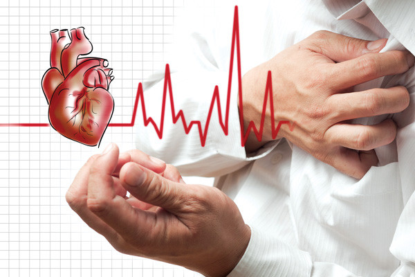 Gia tăng các vấn đề tim mạch. Sử dụng lượng bột ngọt quá nhiều có thể gây ra các cơn đau ngực nặng, huyết áp cao, nhịp tim cao và ảnh hưởng trực tiếp đến sức khỏe của thai nhi. Thậm chí, việc lạm dụng bột ngọt trong ăn uống có thể dẫn đến hiện tượng ngừng tim ở phụ nữ có thai.