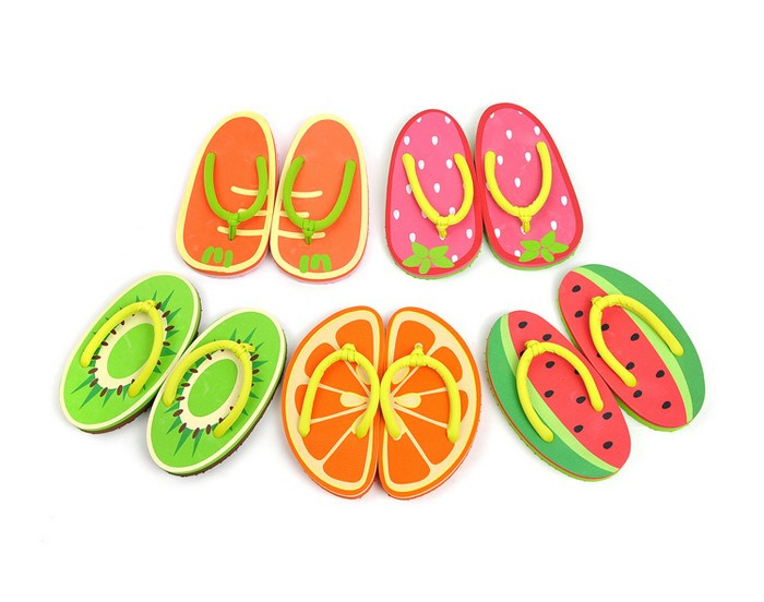 Với những bạn gái ưa thích sự nhẹ nhàng dễ thương hơn thì vẫn chuộng loại đơn giản cá tính này. Ảnh: Thoitranghe.