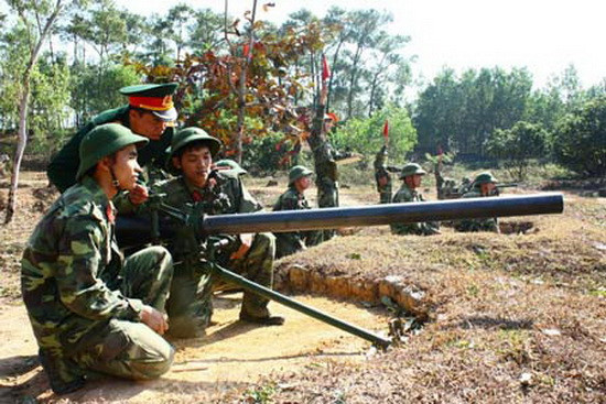Ngoài ra, hiện Việt Nam được cho là vẫn còn sử dụng số lượng nhỏ ĐKZ82-K65 và ĐKZ75-K56 do Trung Quốc sản xuất dựa theo mẫu súng không giật B10 (Liên Xô) và M20 (Mỹ). Nguồn ảnh: QĐND