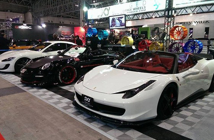 Nhiều mẫu siêu xe với các gói độ Mansory hay Vorsteiner vừa tề tựu tại triển lãm Tokyo Auto Salon 2015.