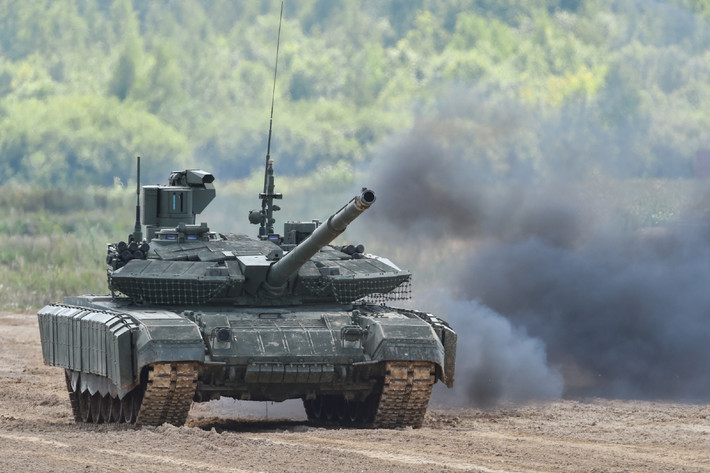 Trong các cuộc xung đột gần đây, T-90M đã chứng minh hiệu suất vượt trội. Theo các báo cáo, xe tăng này đã thể hiện khả năng sống sót cao và hiệu quả tác chiến đáng kể, vượt trội so với nhiều đối thủ phương Tây.