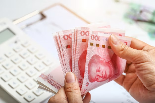 Vụ việc đã gây chấn động dư luận, đặt ra nhiều câu hỏi về động cơ thật sự của bà Lưu và mối liên hệ giữa bà với những cái chết bí ẩn của những ông chồng trong quá khứ. Kết cục của câu chuyện vẫn đang được chờ đợi, trong khi gia đình cụ ông hy vọng công lý sẽ được thực thi.