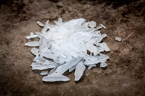 Theo nguồn tin từ cảnh sát, thời điểm được cảnh sát thông tin về sự việc, nữ sinh viên đã khóc lóc cầu xin cảnh sát hãy làm rõ vai trò của những người liên quan, đồng thời xử đúng người đúng tội. Thời điểm tại đồn cảnh sát, cô gái trẻ liên tục khóc nấc và nghẹn ngào nói: "Bố ơi! Tại sao bố lại đối xử với con như vậy!".