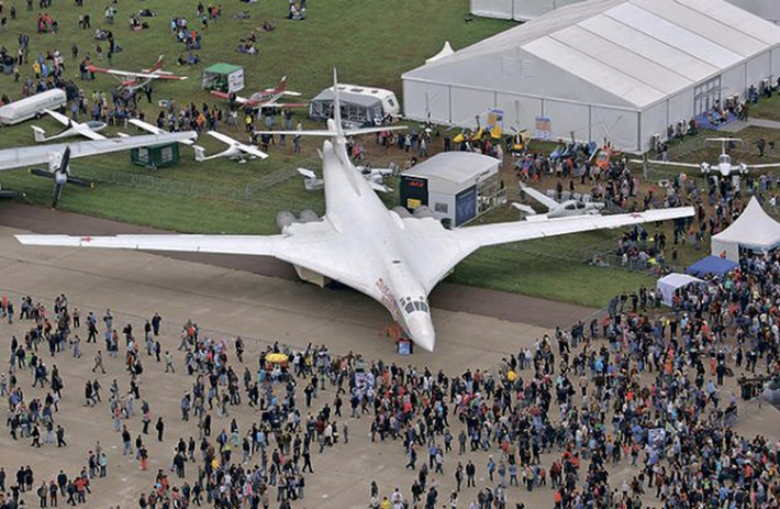 Thống kê từ trang Military Balance 2024 cho biết, Hàng không Chiến lược Nga hiện chỉ có 13 máy bay ném bom Tu-160 sẵn sàng chiến đấu, ngoài ra còn 3 chiếc Tu-160M phiên bản nâng cấp nằm trong tình trạng "đang thử nghiệm".