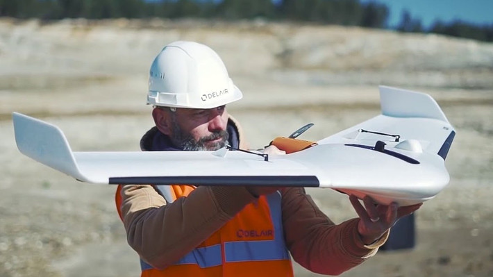 Vào ngày 16/10, Bộ trưởng Lecornu thông báo rằng, UAV UX11 đã trải qua quá trình thử nghiệm thành công. Máy bay không người lái UX11 được tập đoàn KNDS và nhà máy Delair hợp tác phát triển, dự kiến sẽ được chuyển giao cho cả lực lượng Pháp và Ukraine. Ảnh: Defence Blog.